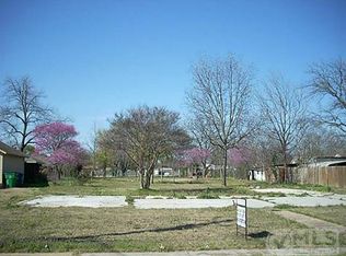 308 Maple St, Farmersville, TX 75442