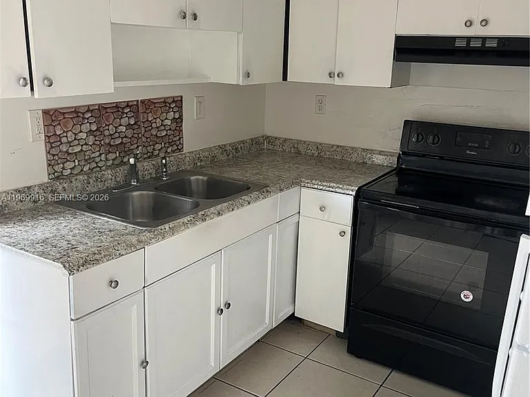 1679 Sunrise Blvd #1679 — Photo 8