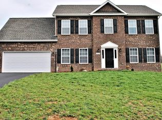 5834 Hogans Retreat Rd, Radford, VA 24141