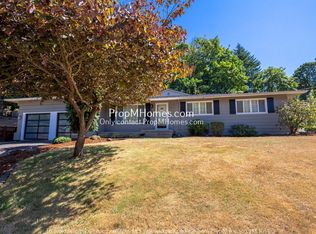 830 Laurel St, Lake Oswego, OR 97034