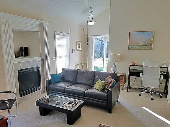 4th image of 2039 Madison Dr