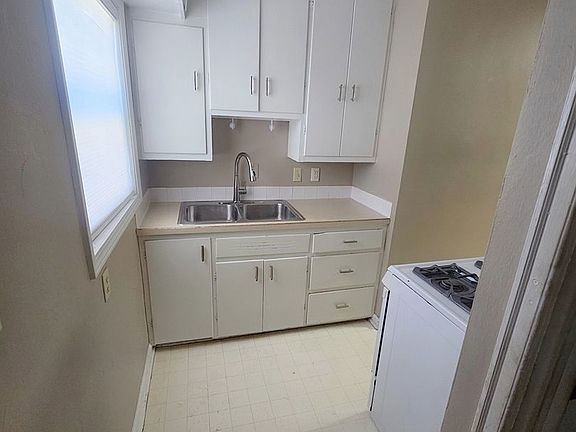 5th image of 5824 Grand Ave #5824