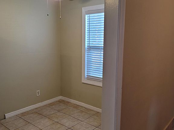 4th image of 417 Georgetown Dr