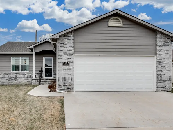 417 Kisiwa Village Rd, Hutchinson, KS 67502