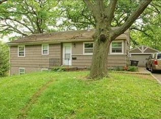 2107 27th St, Des Moines, IA 50310