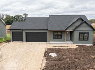 2350 S Pow Wow Trl, Beloit, WI 53511