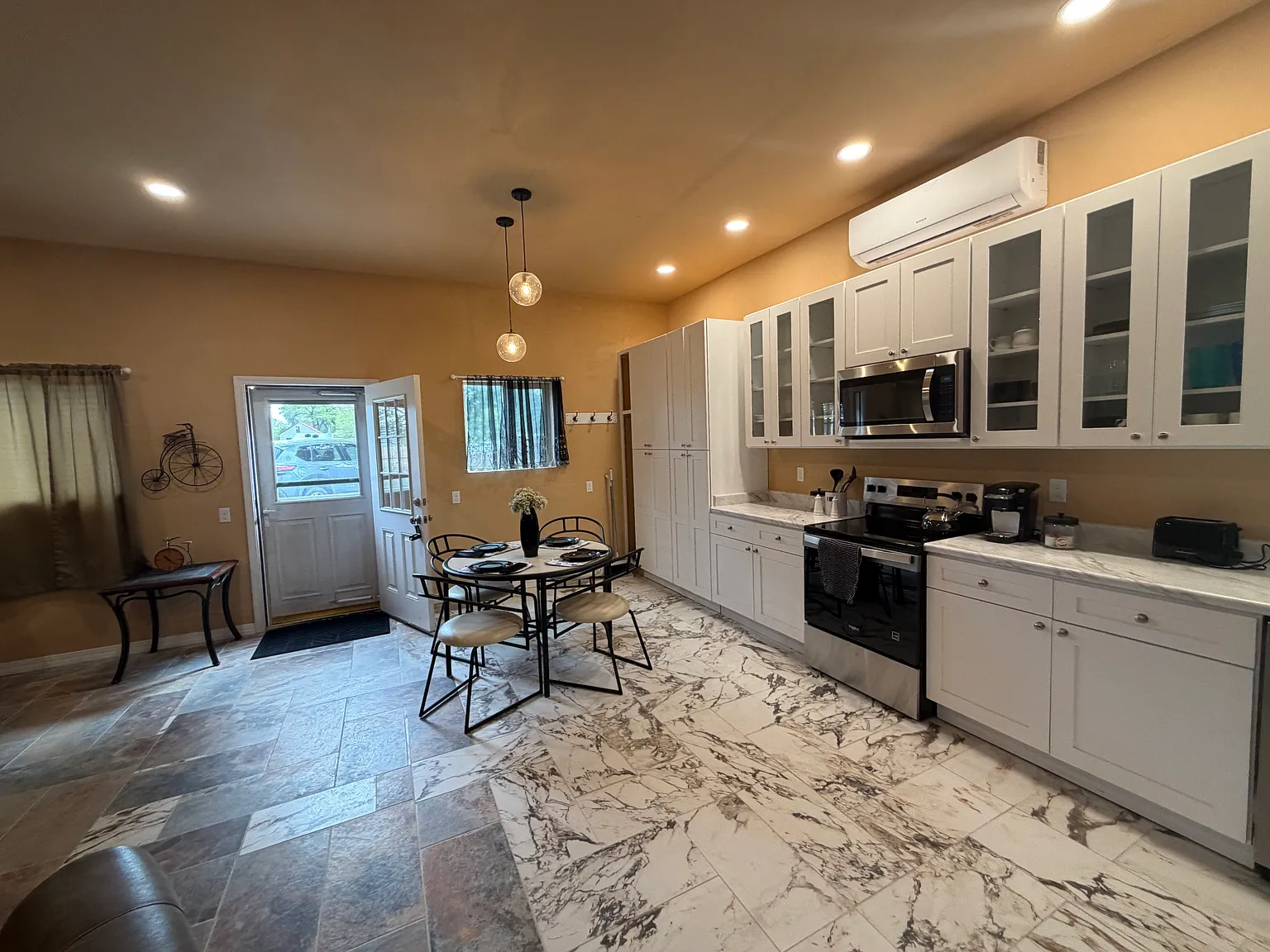 1 bed, $1,800 — Photo 3
