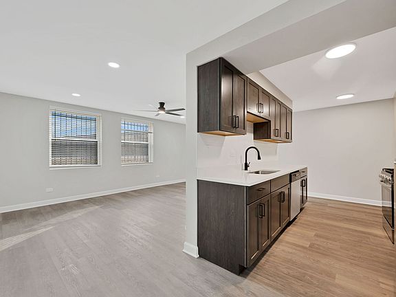 3rd image of 1842 S Fairfield Ave #1850-1S