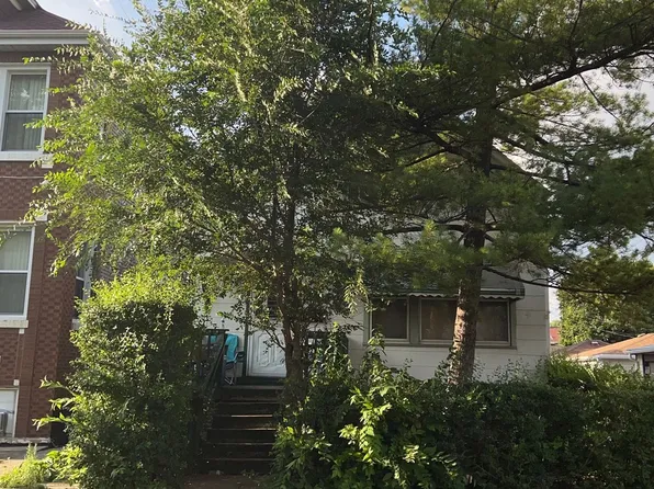 2614 W Montgomery Ave, Chicago, IL 60632