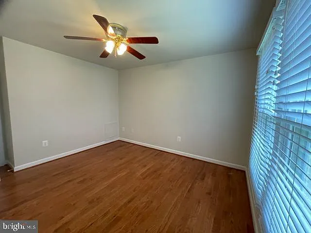 10804 Maplecrest Ln — Photo 28