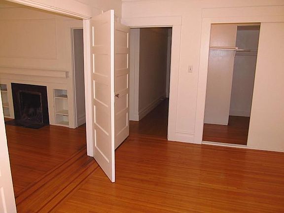 3rd image of 1651 Waller St #2