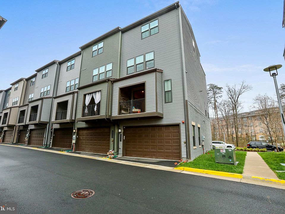 13032 Hattontown Sq, Herndon, VA 20171 Zillow