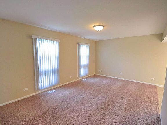 3rd image of 310 Southwood Cir