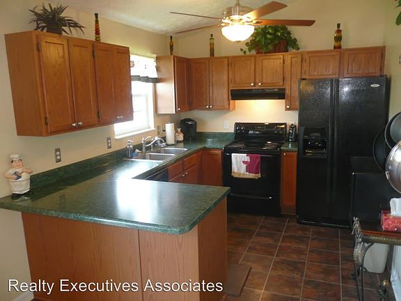 3rd image of 5821 Barbados Ln