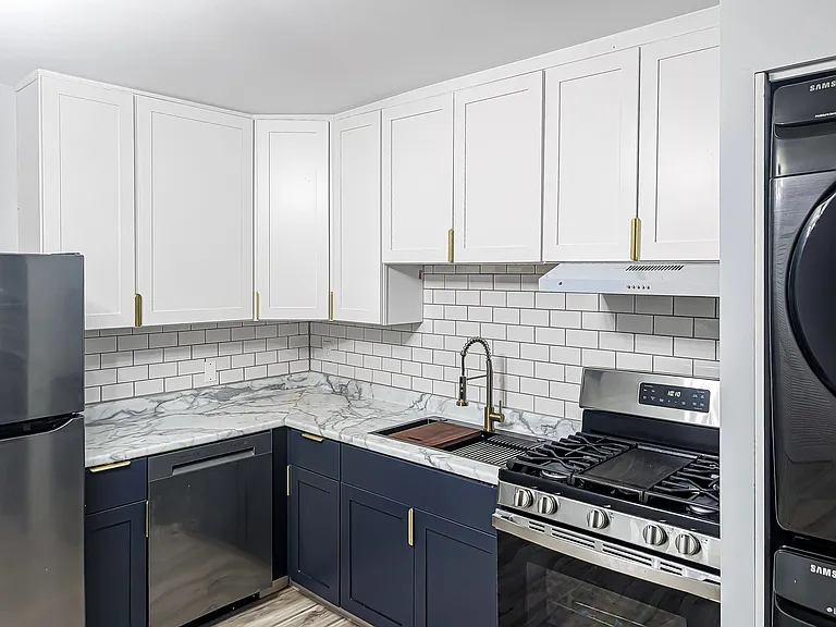 1803 Putnam St — Photo 12
