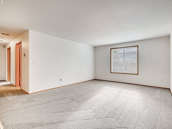 5th image of 15921 NE 4th Way