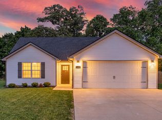 1489 Fredrick Dr, Clarksville, TN 37042