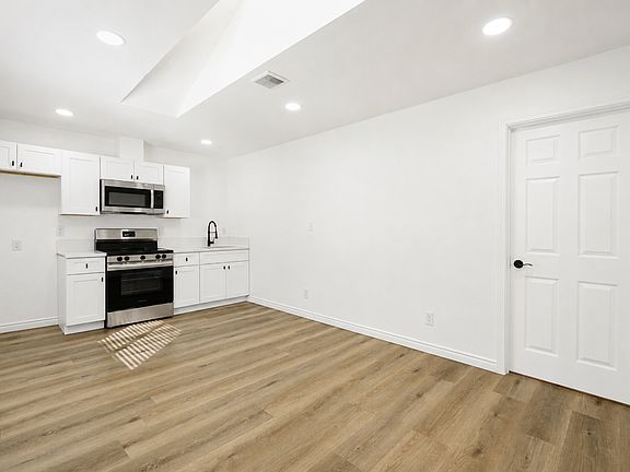 3rd image of 5822 Virginia Pl