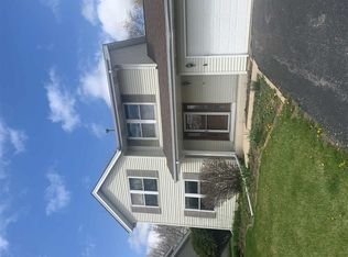 6404 Maeve Ln, Rockford, IL 61107