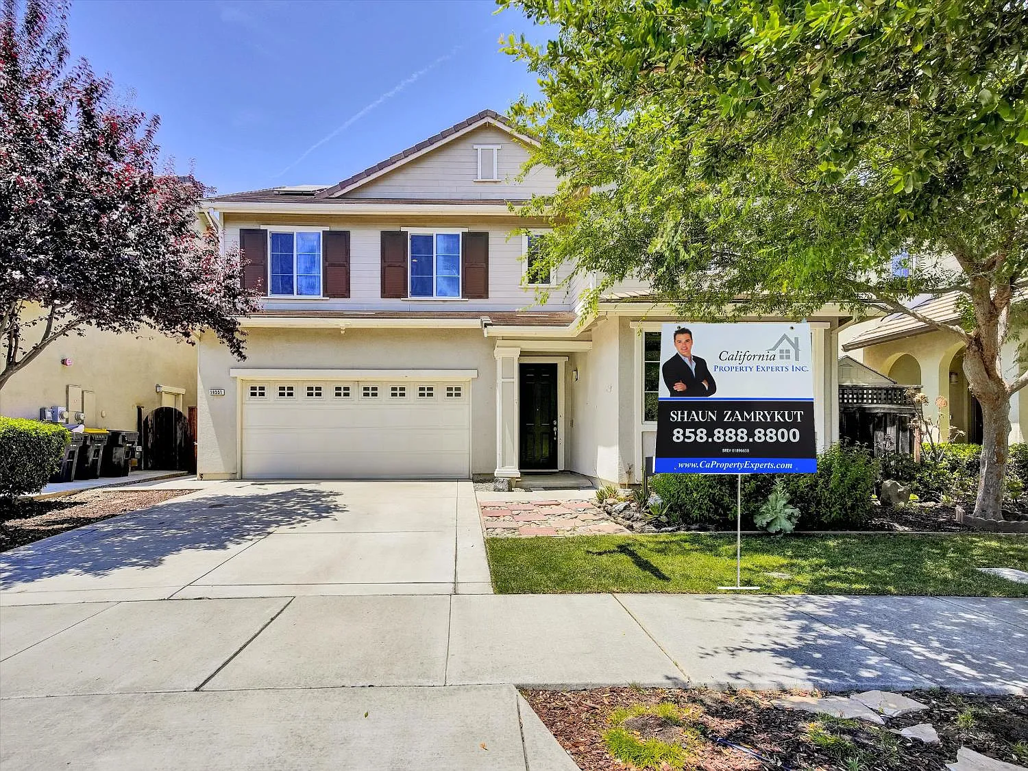 18551 Admiral Way photo 1