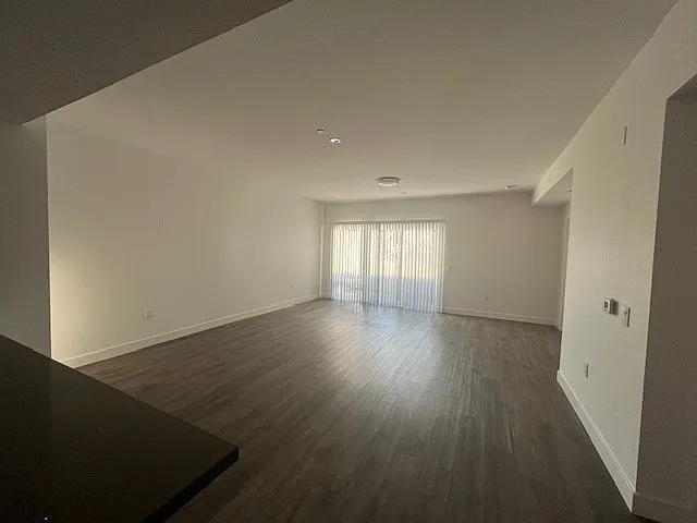 Glenoaks Residences — Photo 10