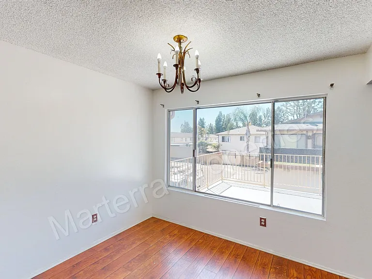 2314 E Ball Rd — Photo 5