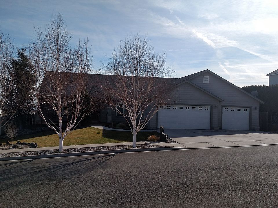 1st image of 568 Charbonneau Dr