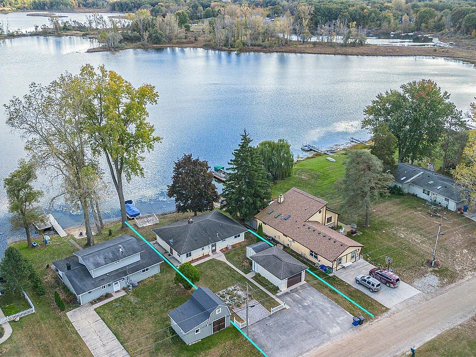 1st image of 499 Blue Water Dr