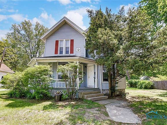 2nd image of 319 Pearl St