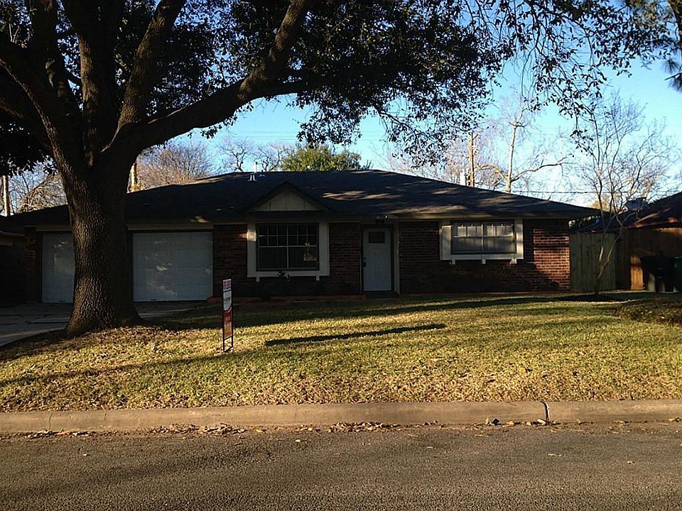 1st image of 9662 Meadowvale Dr