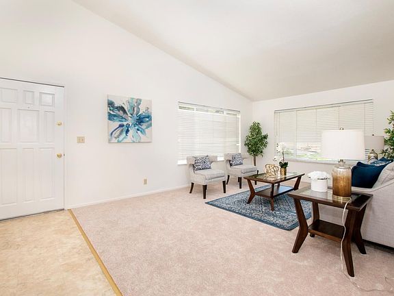 4th image of 6086 Rolling Glen Ct