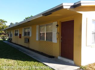 24 SW 10th St, Hallandale Beach, FL 33009
