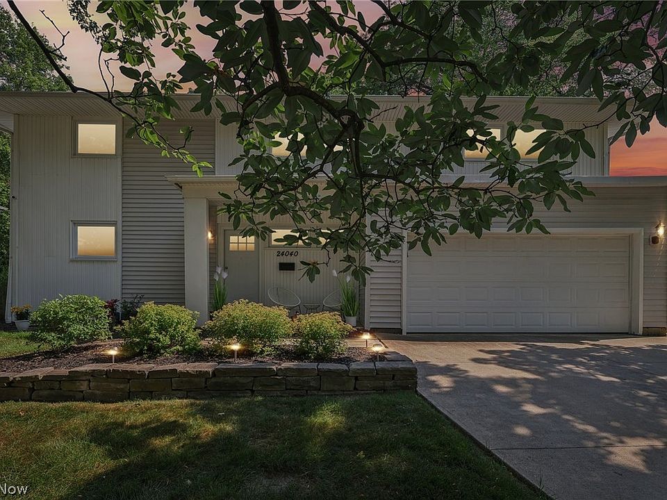 2nd image of 24040 Fairmount Blvd