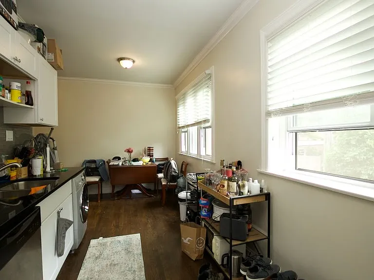 1130 Maple Ave #2 — Photo 4