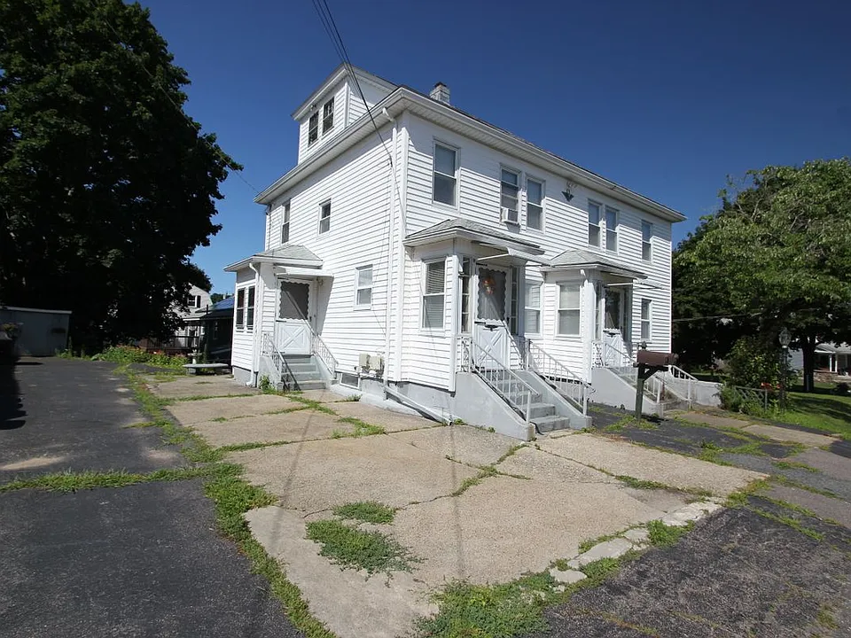 23 Saxon St #23