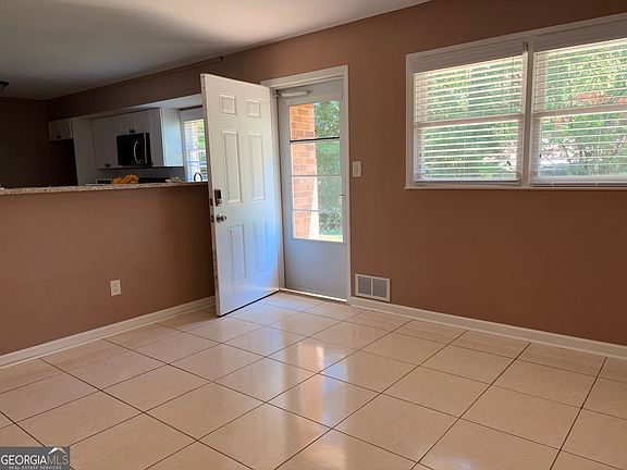 3rd image of 6062 Arden Ct