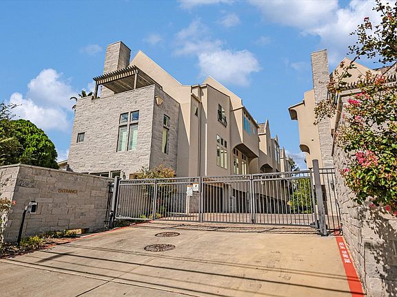 4th image of 2300 Enfield Rd #303