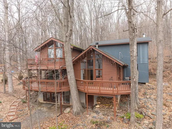 146 Cub Ln, Harpers Ferry, WV 25425