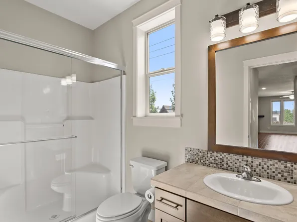 16098 NW Ashfield Dr, Beaverton, OR 97006