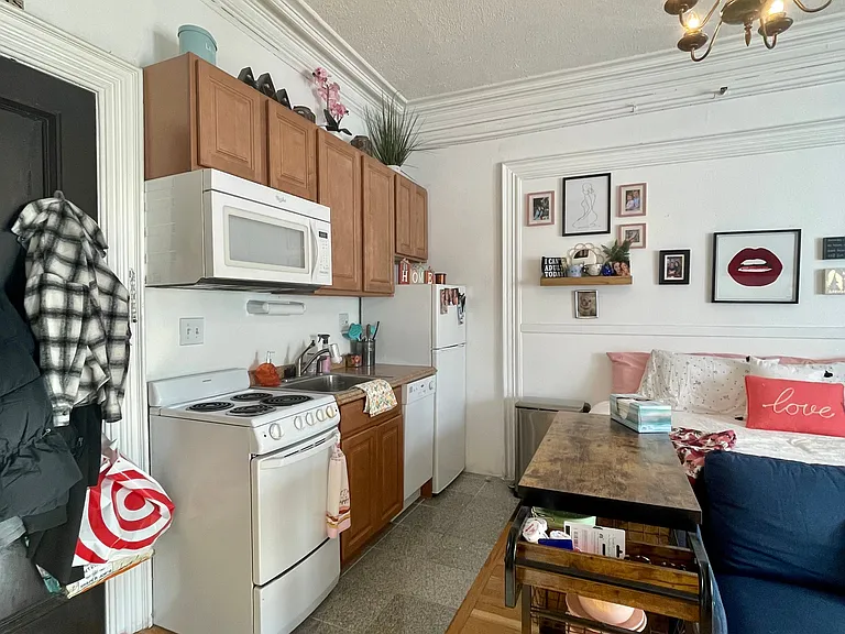 219 Washington St #1 — Photo 2