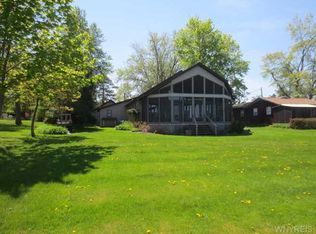 13093 Mitchell Dr, Waterport, NY 14571