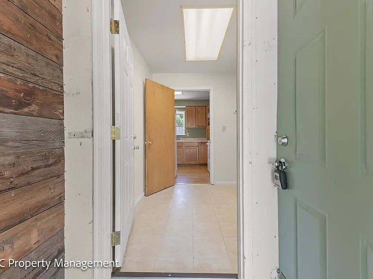 4780 Cody Ave — Photo 35