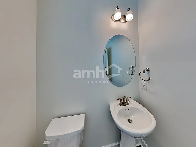 5816 Zurich Rd — Photo 7