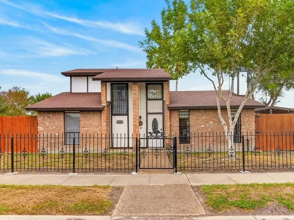 3102 Seahawk Dr, Corpus Christi, TX 78415