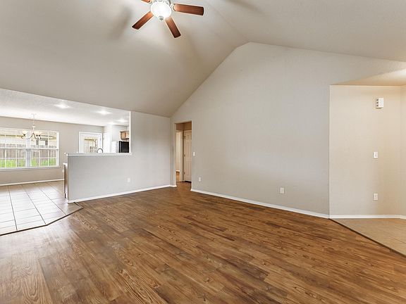 5th image of 530 Lasso Ln