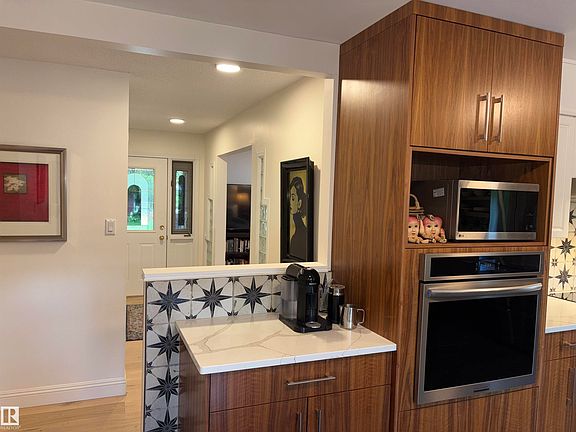 5th image of 14016 85th Ave NW
