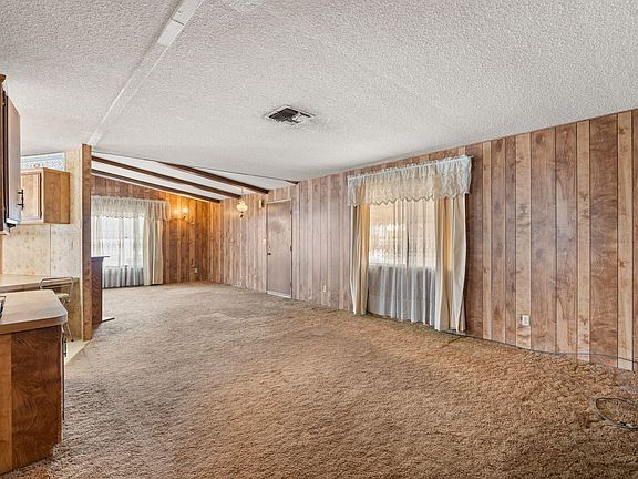 5th image of 6709 Jade Park Ave NE