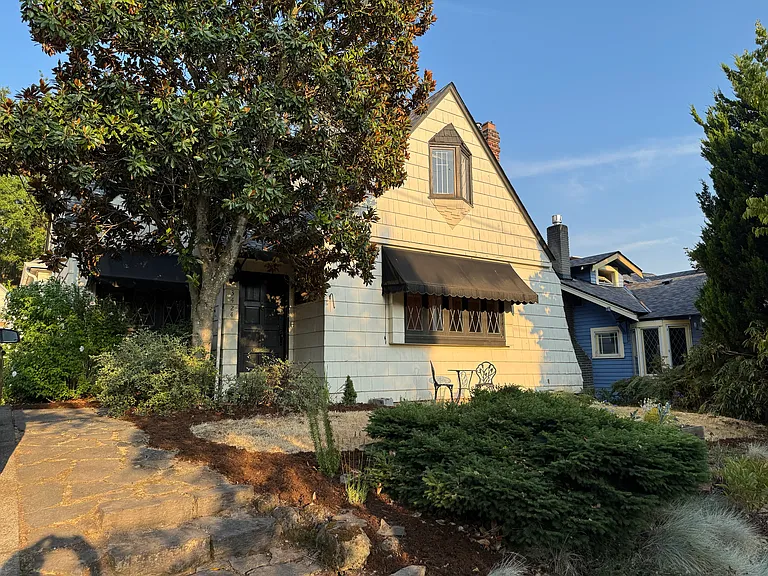 3424 NE 30th Ave — Photo 1