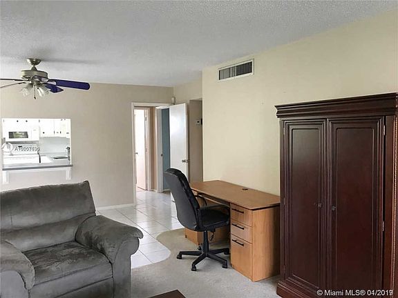 4th image of 9481 Evergreen Pl APT 401