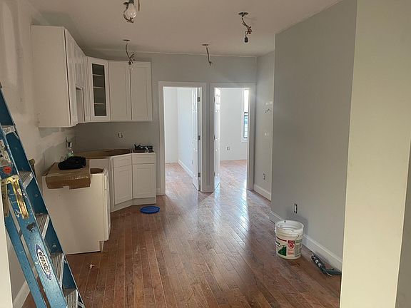 2nd image of 1812 Lacombe Ave